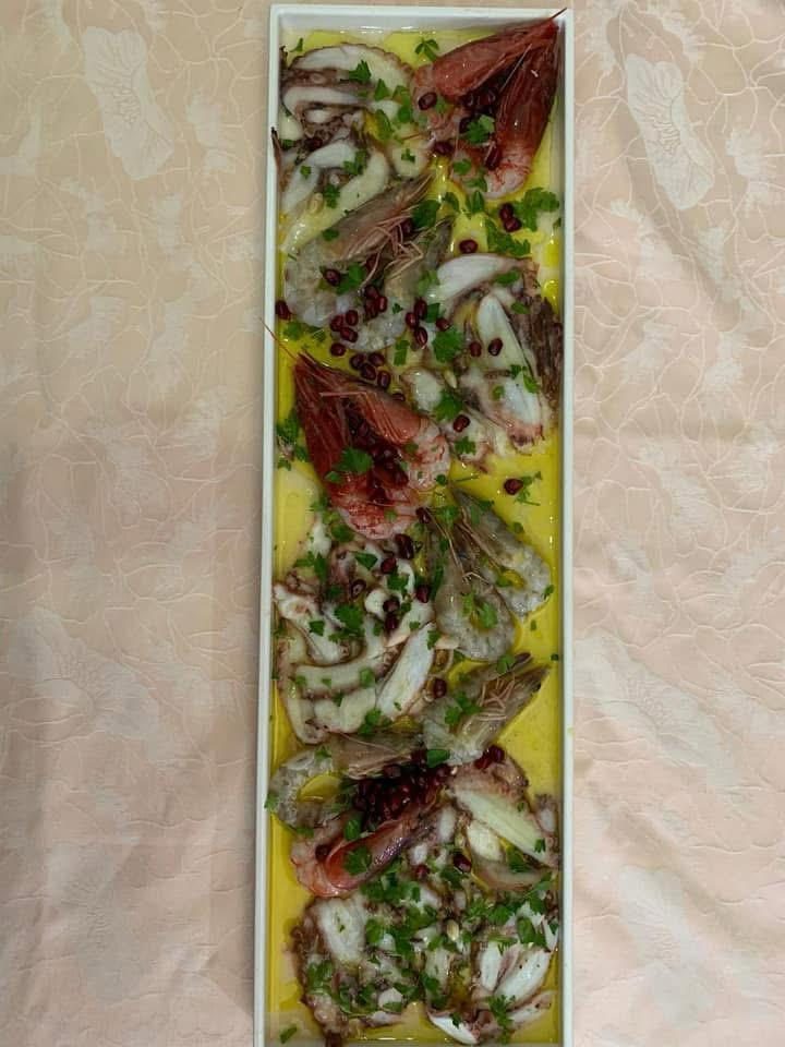 Seafood carpaccio platter